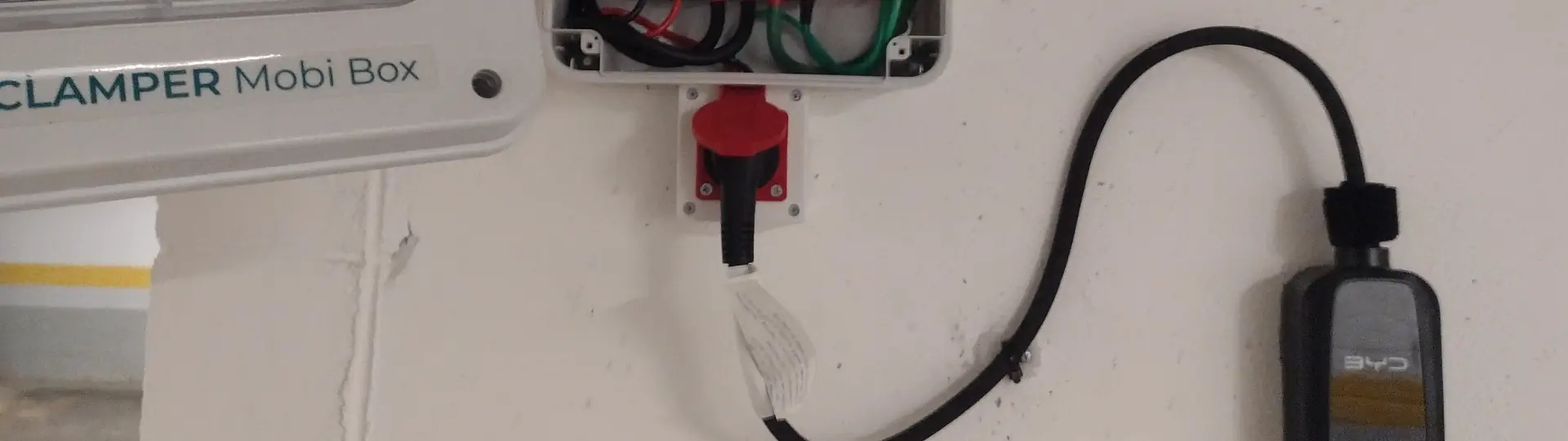 Instalação de Tomada para Carregador Portátil